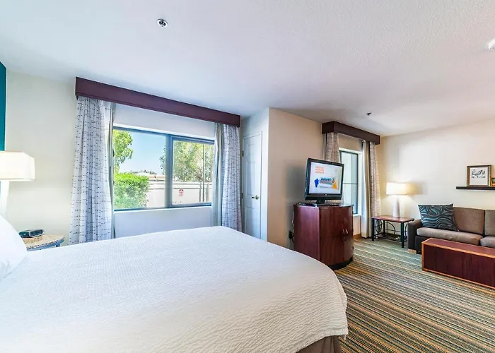 Metro Extended Apartment