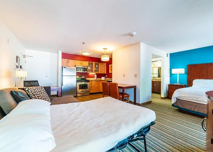 Metro Extended Apartment *