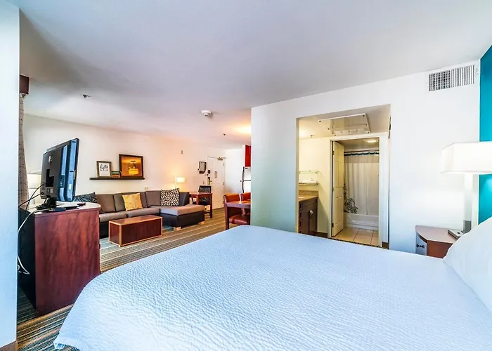 Metro Extended Apartment