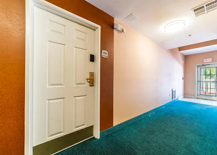 Metro Extended Apartment